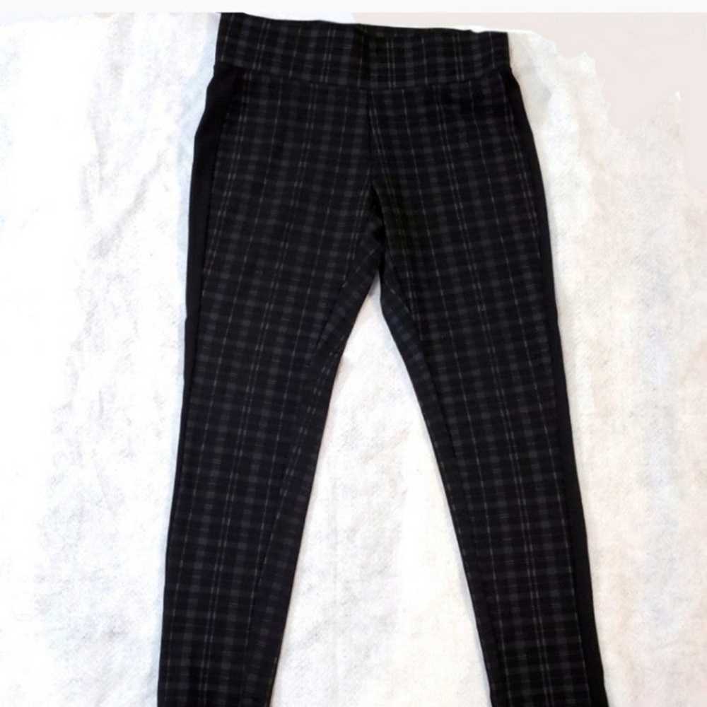 Slacks/ pants brand Me Moi